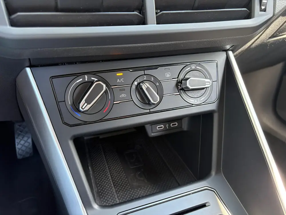 Volkswagen Polo 1.0 TSI Life AUTOMAAT/ CARPLAY/ PARKEERSENSO uit 2022, foto 13