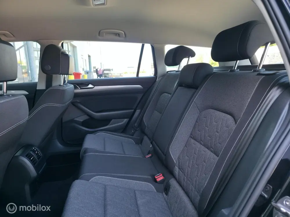 Volkswagen Passat Variant 1.5 TSI / DSG / Carplay / Camera uit 2023, foto 10