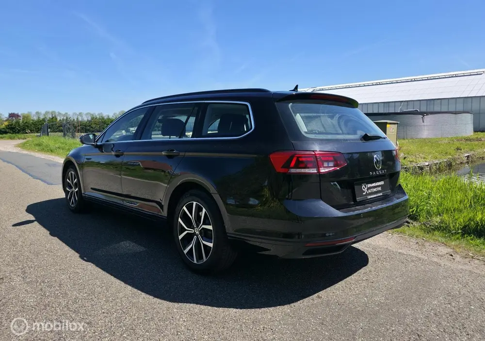 Volkswagen Passat Variant 1.5 TSI / DSG / Carplay / Camera uit 2023, foto 2