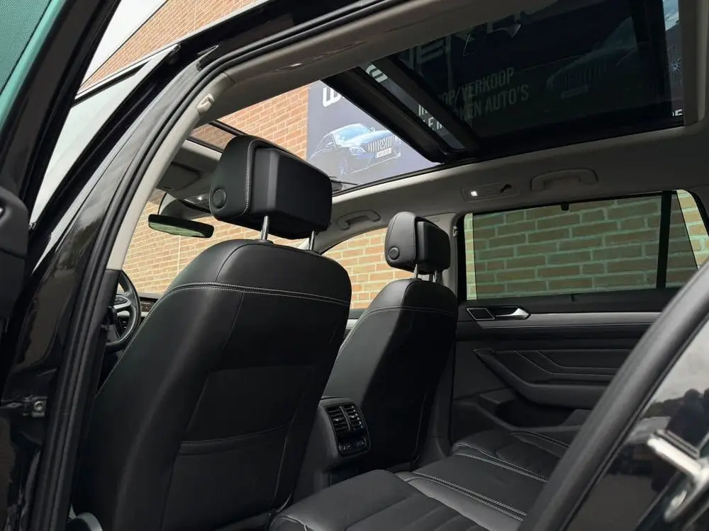 Volkswagen Passat Variant 1.4 TSI PHEV GTE Business Panorama uit 2019, foto 12