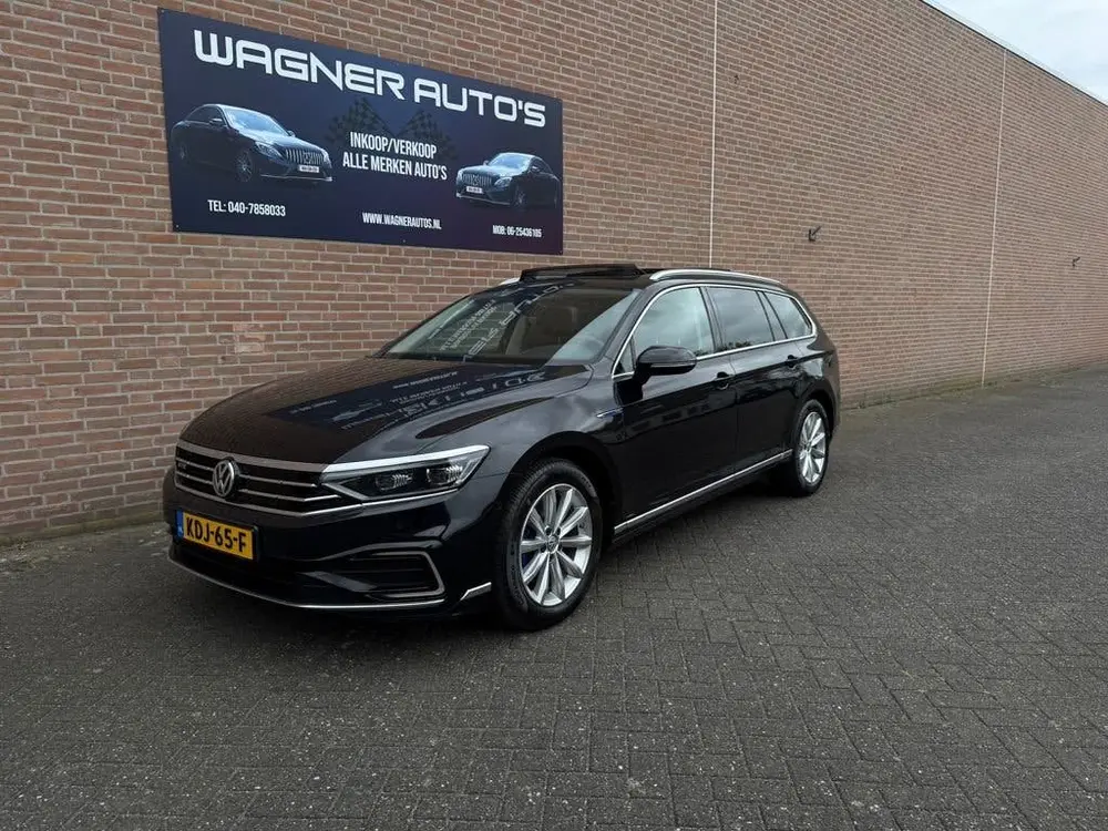 Volkswagen Passat Variant 1.4 TSI PHEV GTE Business Panorama uit 2019, foto 3