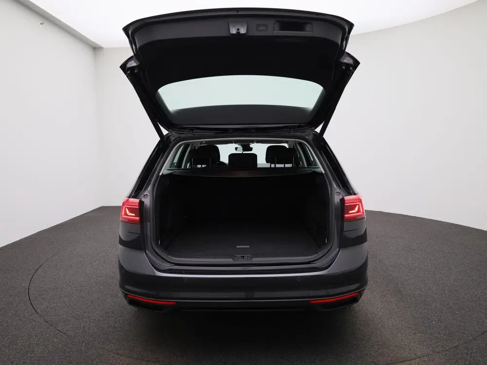 Volkswagen Passat Variant 2.0 TDI DSG Style Business | ELEK. uit 2021, foto 11
