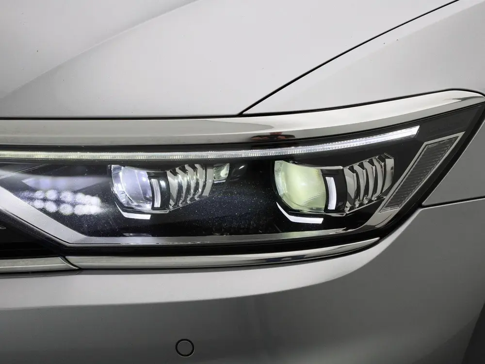 Volkswagen Passat Variant 1.4 TSI DSG GTE Business | PANORAM uit 2022, foto 17