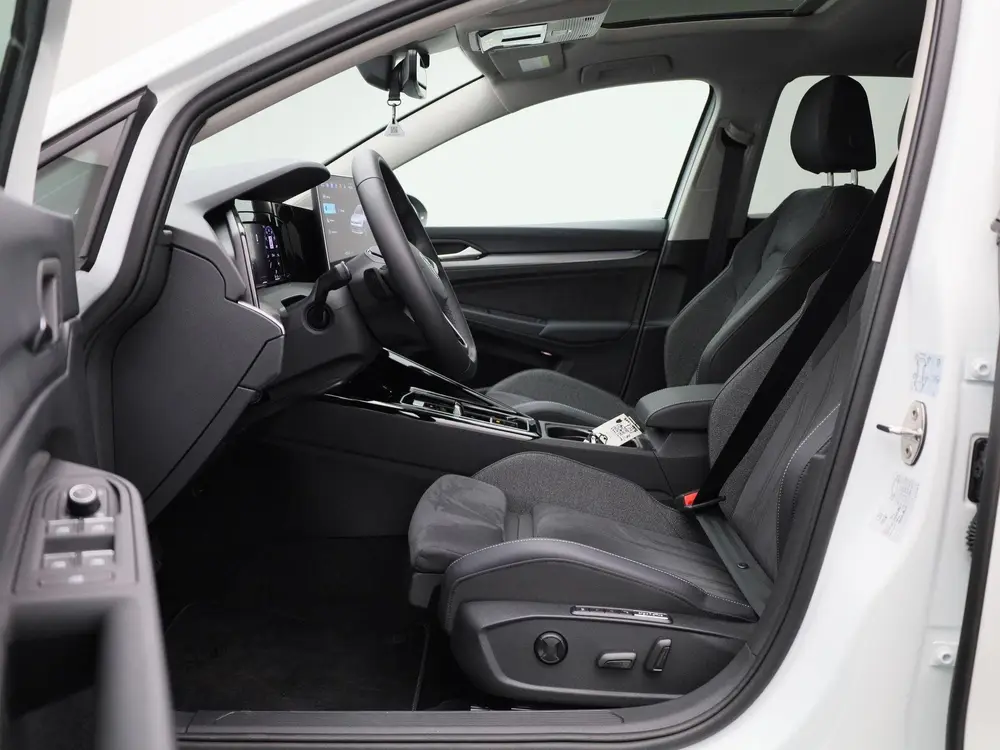 Volkswagen Golf 1.5 eHybrid Style Edition 204 PK| Panoramada uit 2025, foto 11