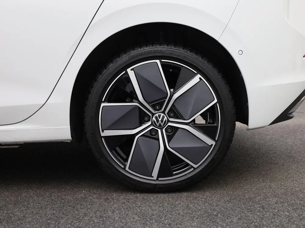 Volkswagen Golf 1.5 eHybrid Style Edition 204 PK| Panoramada uit 2025, foto 13