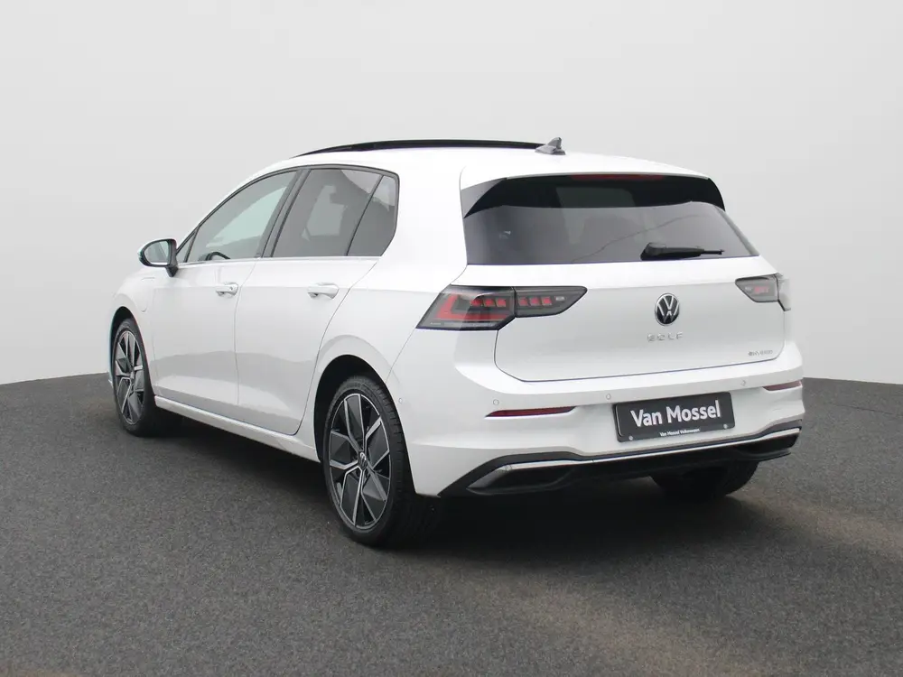 Volkswagen Golf 1.5 eHybrid Style Edition 204 PK| Panoramada uit 2025, foto 2