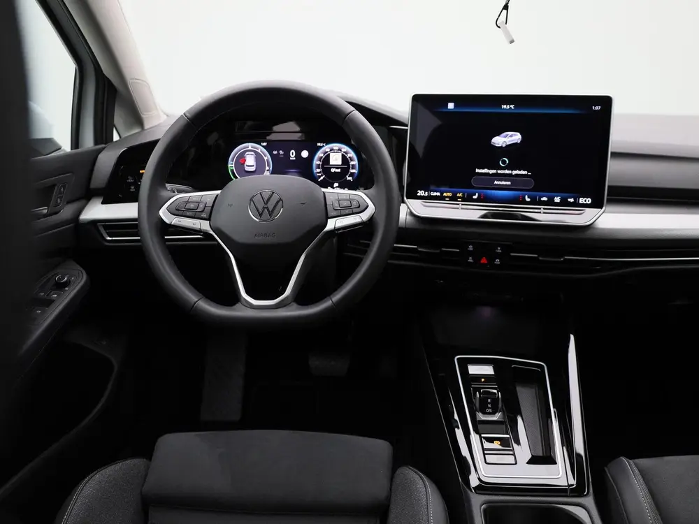Volkswagen Golf 1.5 eHybrid Style Edition 204 PK| Panoramada uit 2025, foto 7