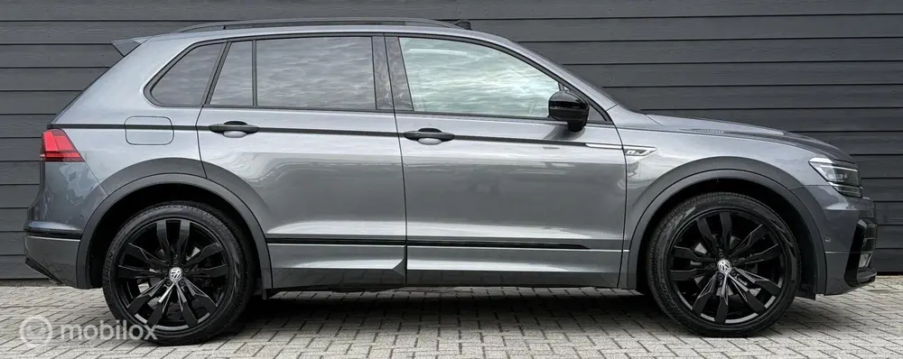 Volkswagen Tiguan 1.5 TSI ACT R-Line Pano.dak/Trekhaak/Virit uit 2020, foto 4