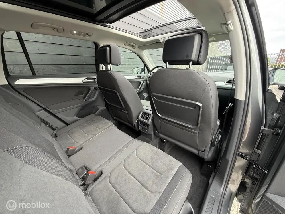 Volkswagen Tiguan 1.5 TSI ACT R-Line Pano.dak/Trekhaak/Virit uit 2020, foto 9