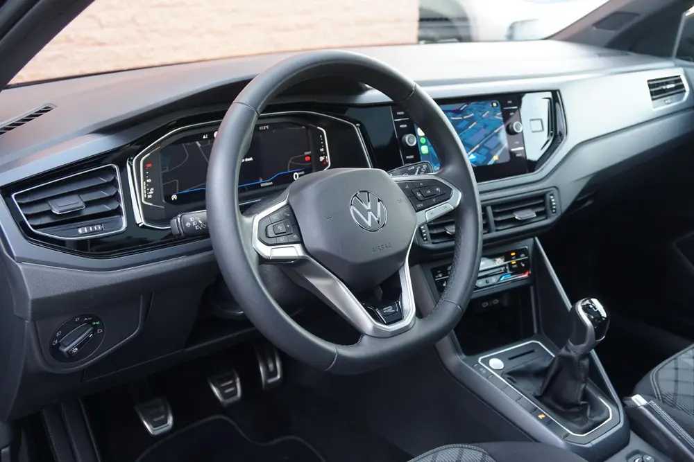 Volkswagen Polo 1.0 TSI R-Line Business + IQ LIGHT / KEYLESS uit 2023, foto 3