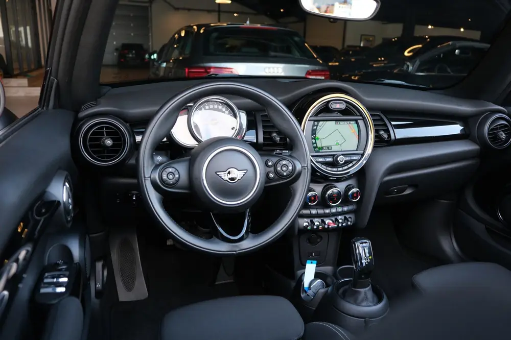 Mini Cabrio 2.0 Cooper S *46.976km* |Sportinterieur/Navigati uit 2019, foto 6