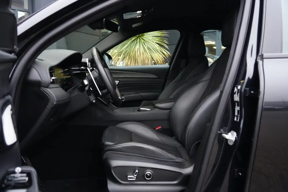 Maserati Grecale 2.0 MHEV Modena | 330PK | HUD | Sonus Faber uit 2023, foto 10