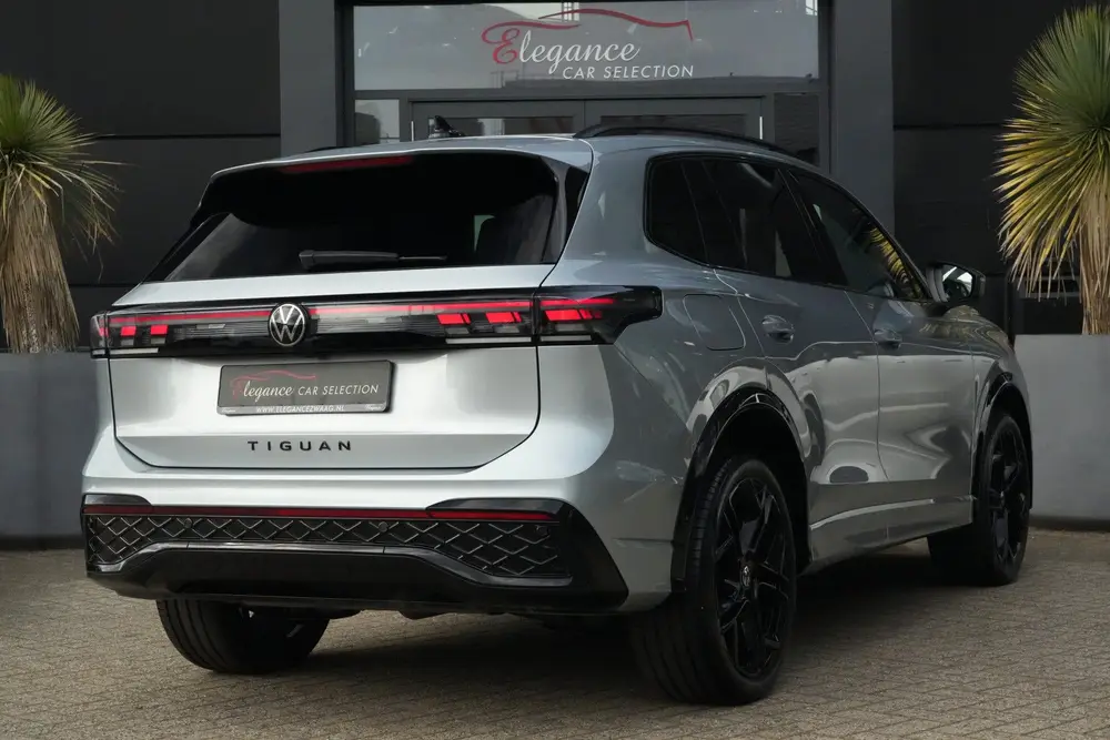 Volkswagen Tiguan R-Line | 204 PK | Panoramadak | Head-up di uit 2026, foto 2