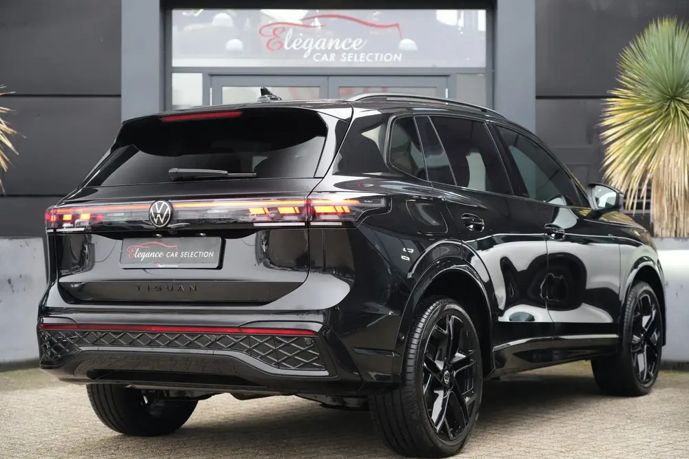 Volkswagen Tiguan R-Line | 272 PK | Panoramadak | Matrix LED uit 2026, foto 2