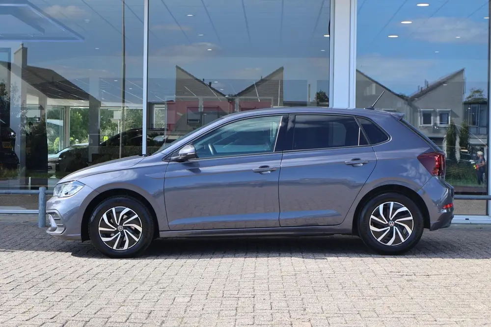 Volkswagen Polo 1.0 TSI 95pk DSG Life Edition | Camera | PDC uit 2024, foto 12