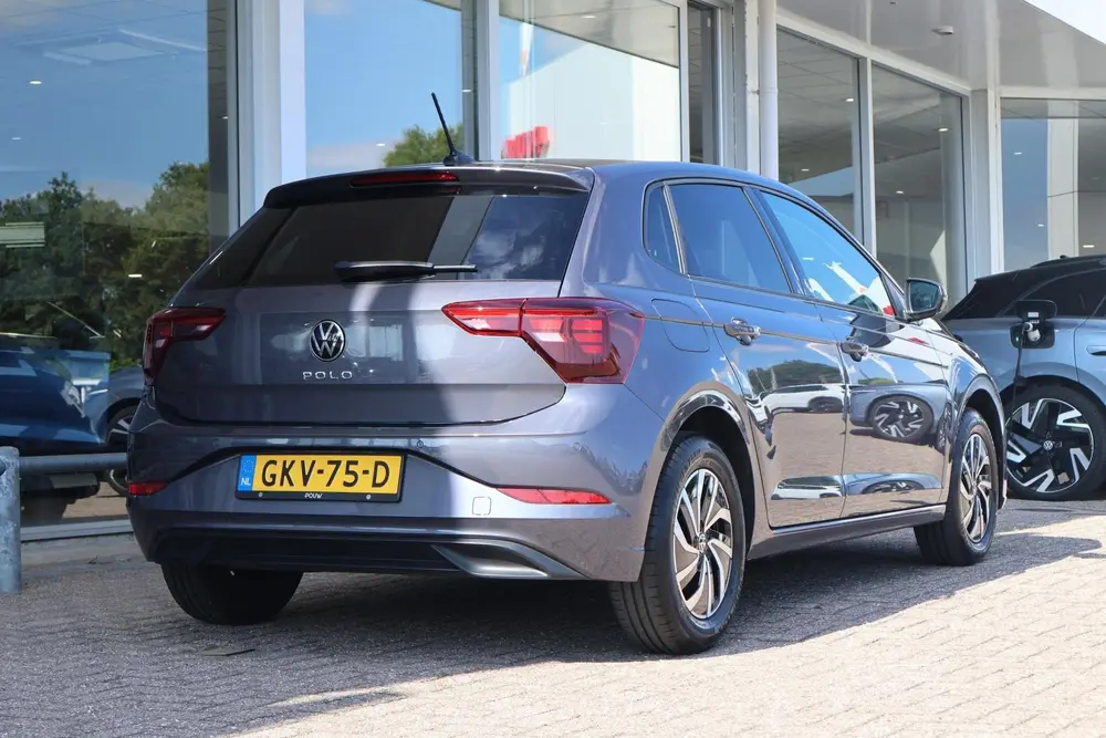 Volkswagen Polo 1.0 TSI 95pk DSG Life Edition | Camera | PDC uit 2024, foto 2