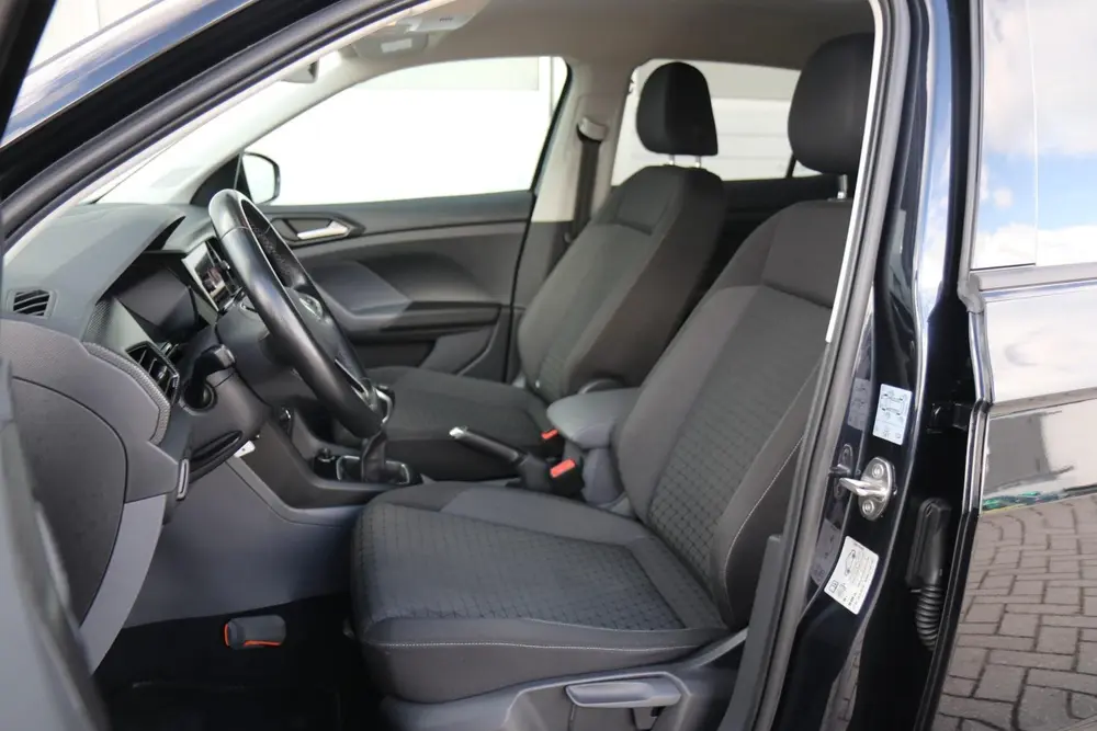 Volkswagen T-Cross 1.0 TSI 95pk Life | Navigatie | Clima | S uit 2019, foto 4
