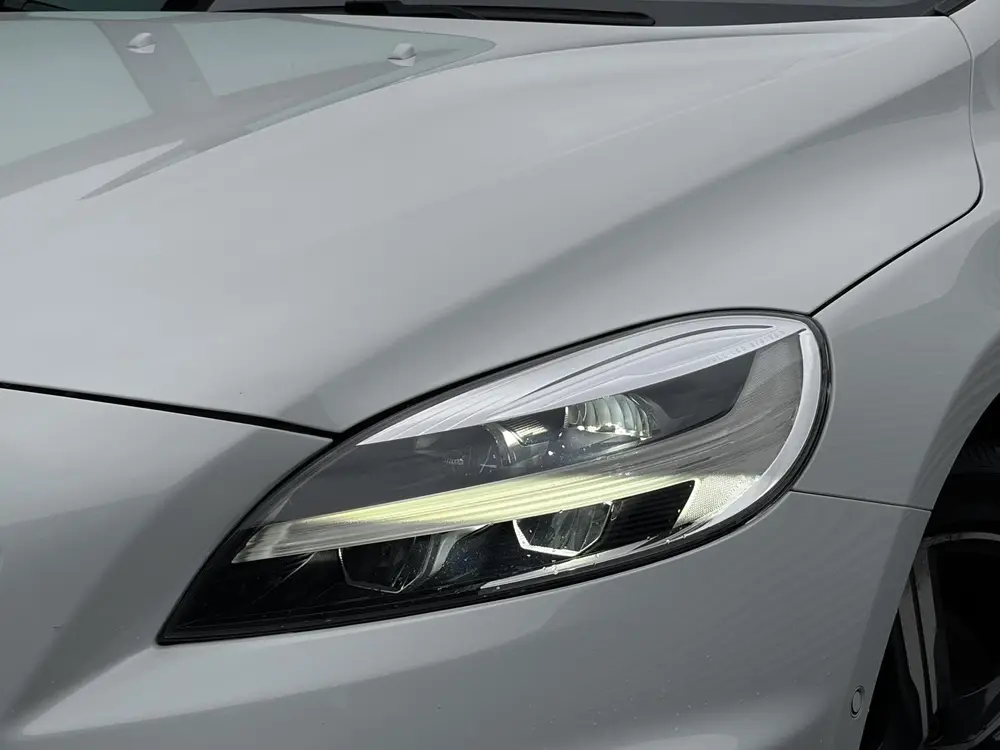 Volvo V40 1.5 T3 Polar+ Sport Automaat / Panoramadak / Leder uit 2019, foto 11