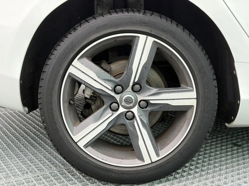 Volvo V40 1.5 T3 Polar+ Sport Automaat / Panoramadak / Leder uit 2019, foto 6