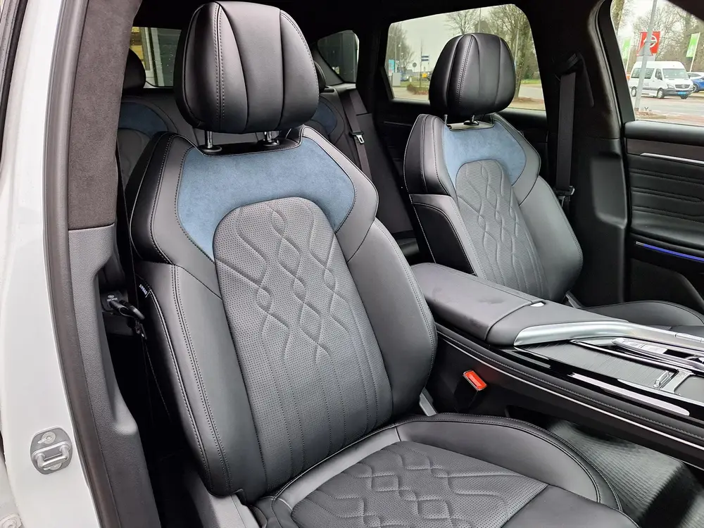 Voyah Free Limited Edition Business 4WD 106 kWh | Black Line uit 2026, foto 7
