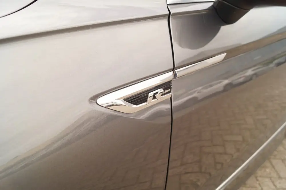 Volkswagen Tiguan 1.5 TSI 150pk DSG R-Line Highline Business uit 2020, foto 12