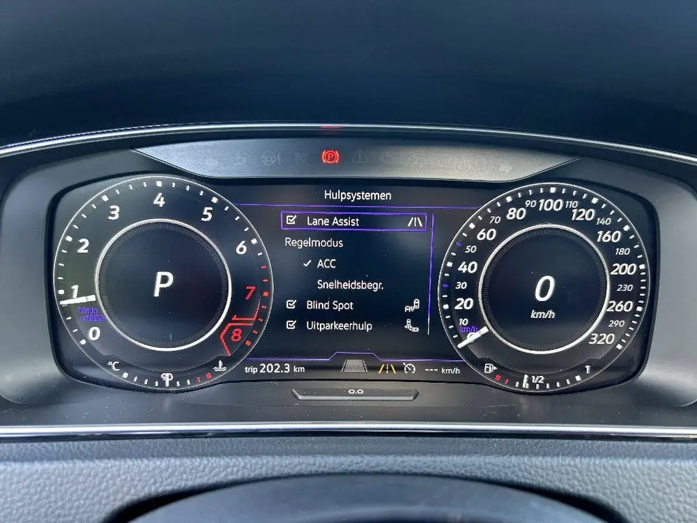 Volkswagen VOLKSWAGEN GOLF - GTI TCR - PURE GREY - 2019 - PANO uit 2019, foto 18