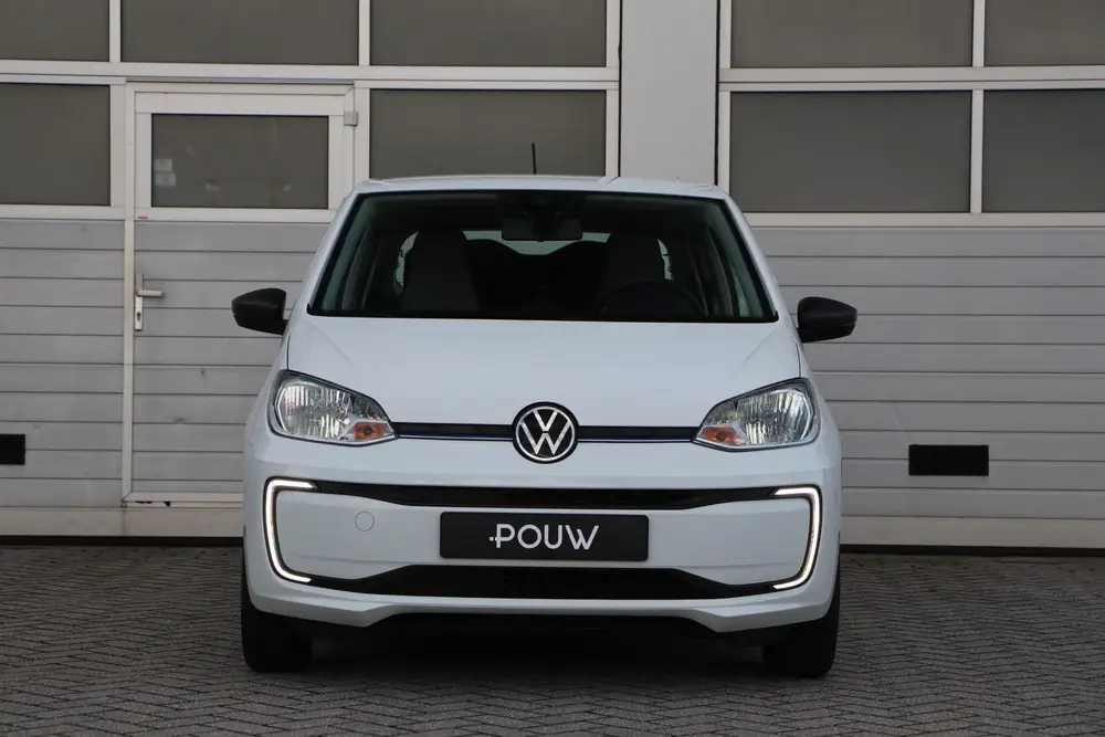 Volkswagen E-up! 82 pk | SoH 94,7 % | Climatronic | Parkeers uit 2020, foto 9