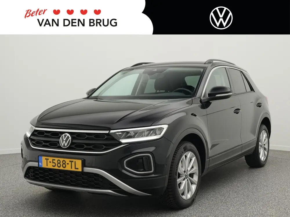 Volkswagen T-Roc Life 1.0 TSI 110pk | Climate Control | Acht uit 2023