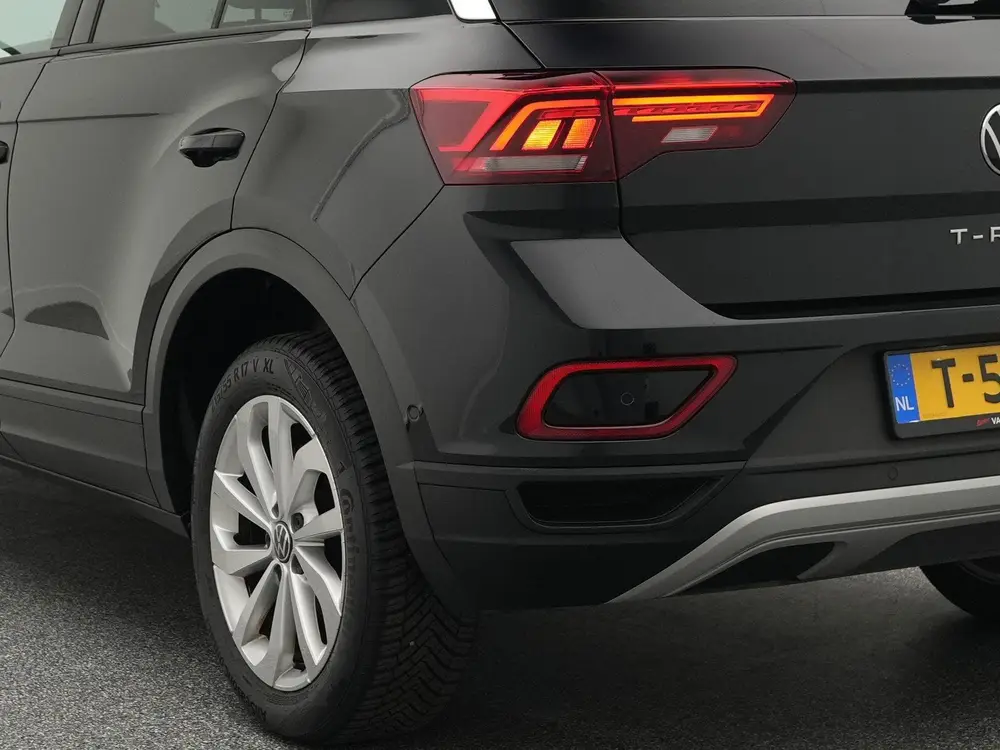 Volkswagen T-Roc Life 1.0 TSI 110pk | Climate Control | Acht uit 2023, foto 16