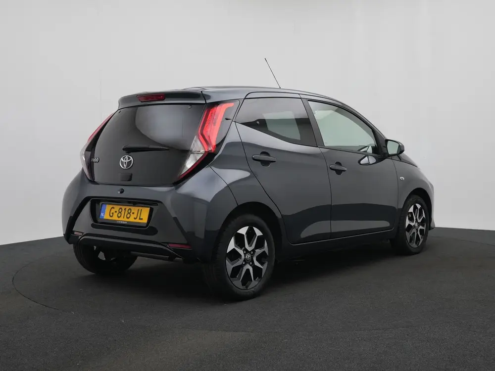 Toyota Aygo 1.0 VVT-i x-cite | Climate Control | Dealer Onde uit 2019, foto 2