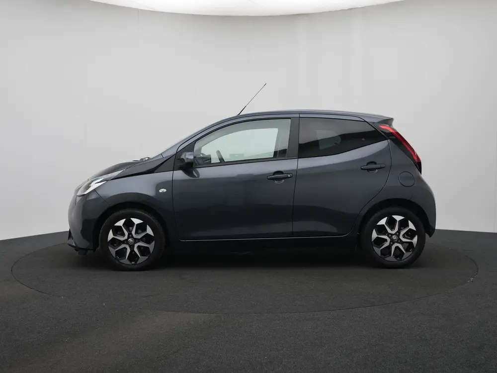 Toyota Aygo 1.0 VVT-i x-cite | Climate Control | Dealer Onde uit 2019, foto 3