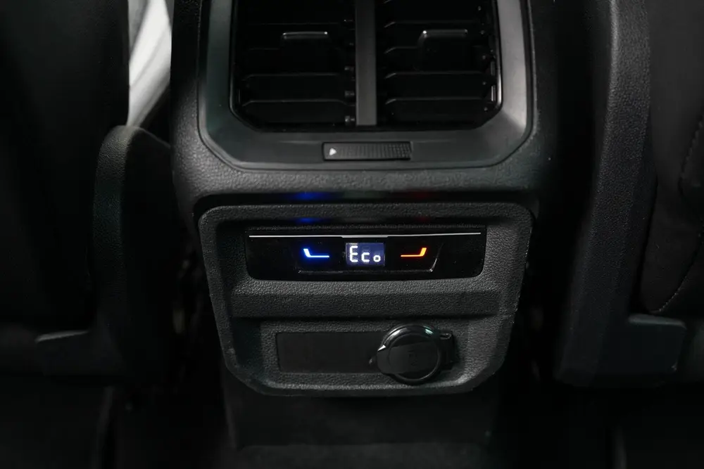 Volkswagen Tiguan 1.4 TSI eHybrid R-Line Business | Navi | K uit 2022, foto 9