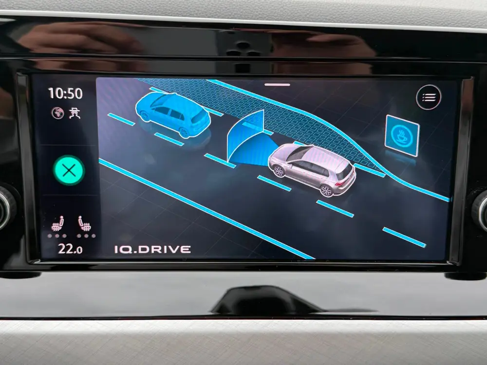 Volkswagen Golf 1.0 TSI Life, digitaal cockpit, stoelverwarm uit 2022, foto 15