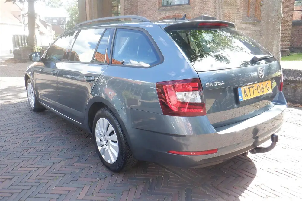 Skoda Octavia 1.0 TSI Greentech 115pk DSG-7 Ambition B uit 2019, foto 3