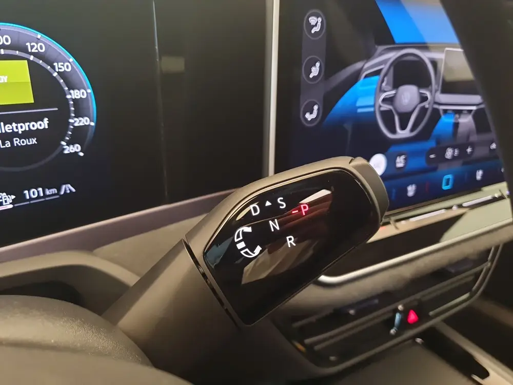 Volkswagen Passat Variant 1.5 eHybrid 272pk DSG/AUT R-Line P uit 2025, foto 17