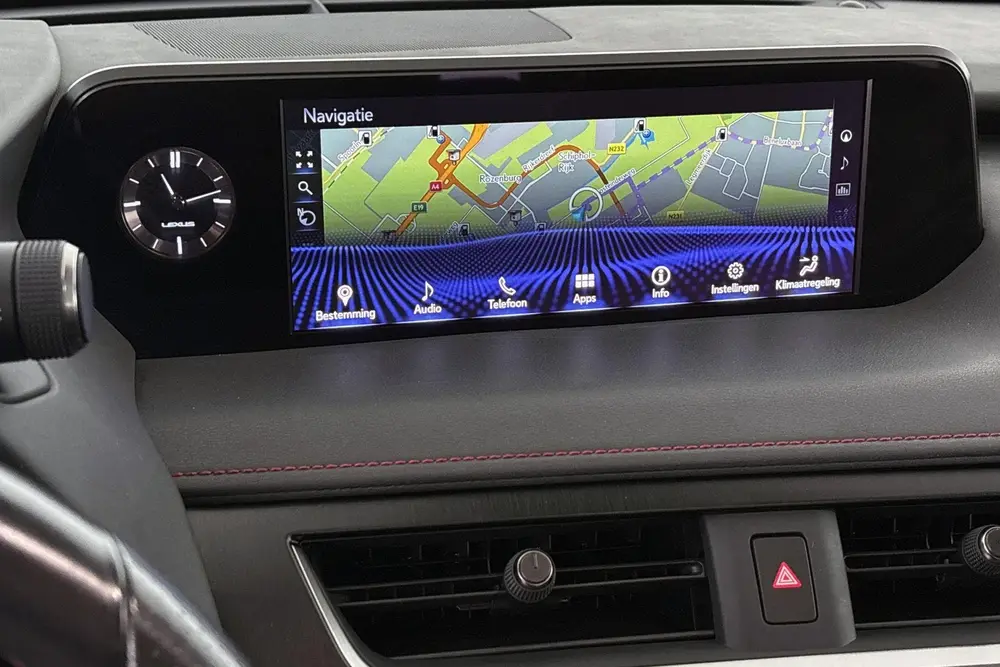 Lexus UX 250h AWD F Sport Premium Head-Up Camera Stoelverwar uit 2019, foto 13