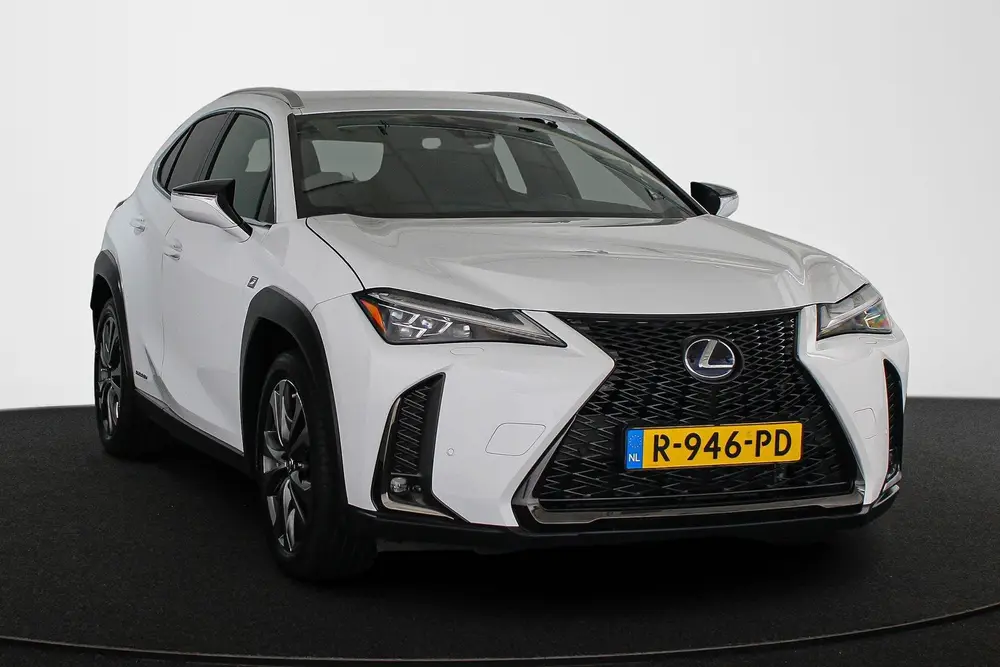 Lexus UX 250h AWD F Sport Premium Head-Up Camera Stoelverwar uit 2019, foto 2