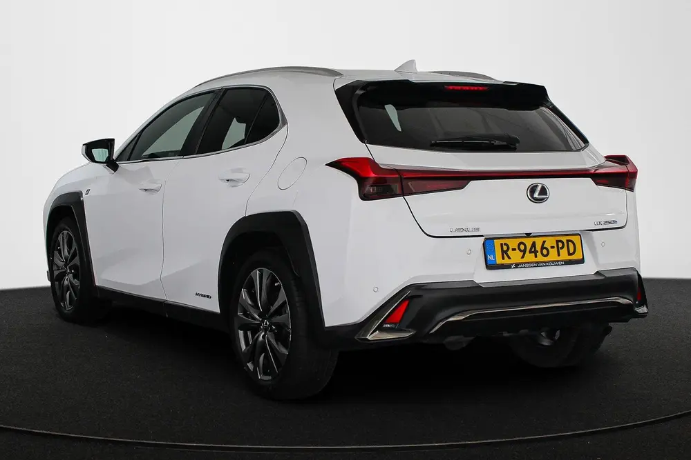 Lexus UX 250h AWD F Sport Premium Head-Up Camera Stoelverwar uit 2019, foto 4