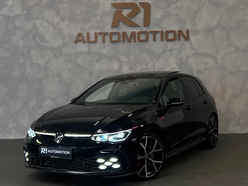 Volkswagen Golf 2.0 TSI GTI|PANO|KEYLESS|CAMERA|TREKHAAK|MAT uit 2024