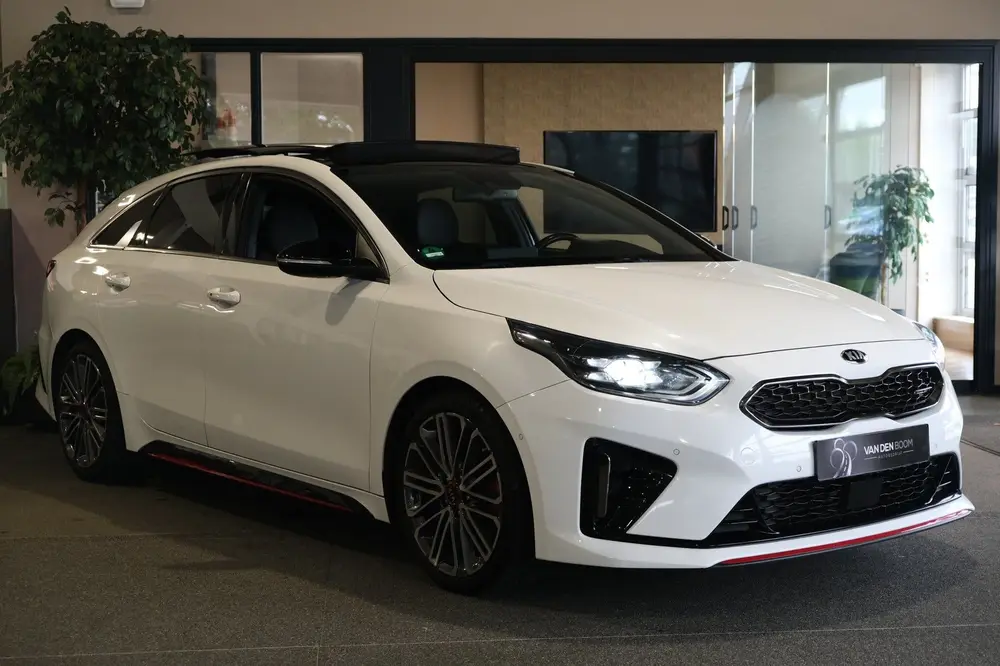 Kia ProCeed 1.6 T-GDI 204pk GT-Line Aut Pano Navi Cam uit 2019, foto 6