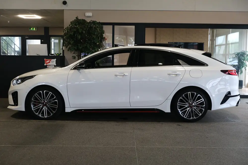 Kia ProCeed 1.6 T-GDI 204pk GT-Line Aut Pano Navi Cam uit 2019, foto 9