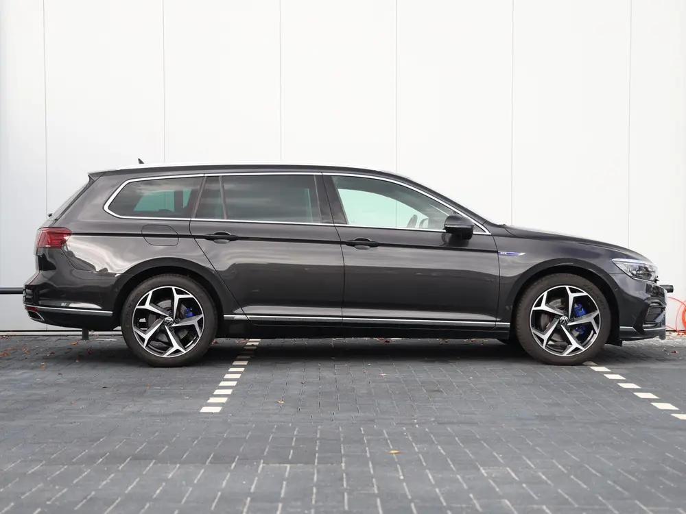 Volkswagen Passat Variant 1.4 TSI PHEV GTE Business 218pk DS uit 2022, foto 2