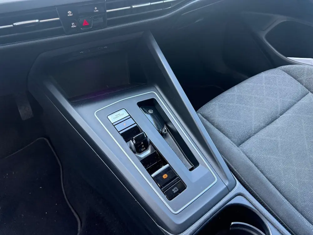 Volkswagen Golf 1.5 eTSI R-Line AUTOMAAT/AMBIANCE/ACC/ASSIST uit 2020, foto 16