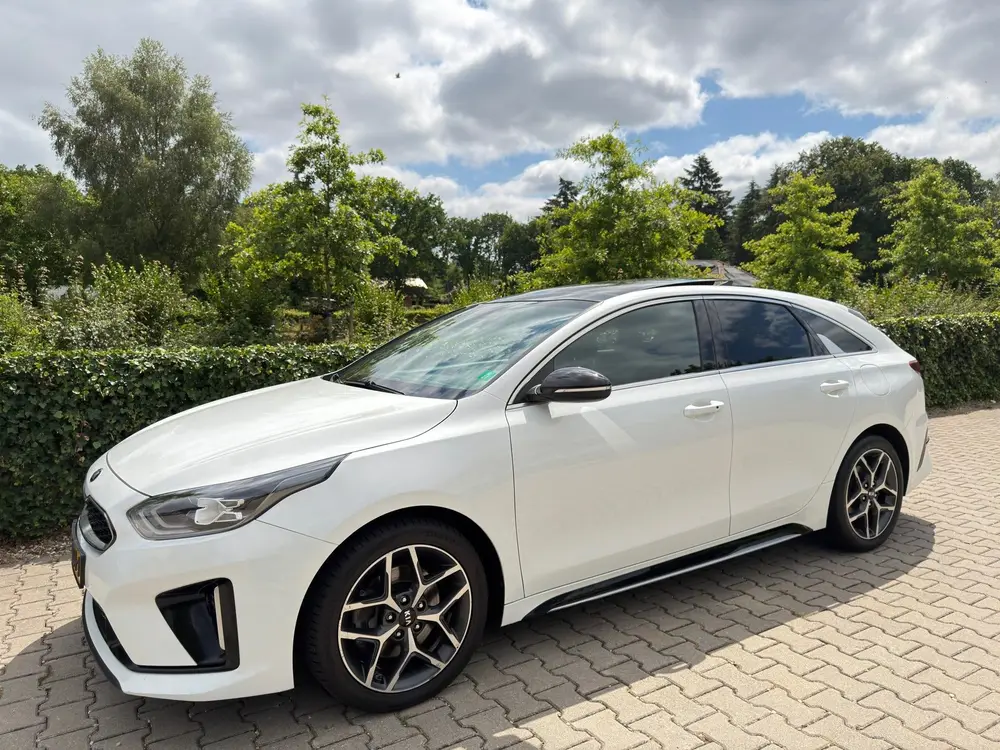 Kia ProCeed 1.4 T-GDI GT-Line 140PK , 6-Bak , Panodak , Clim uit 2019, foto 2