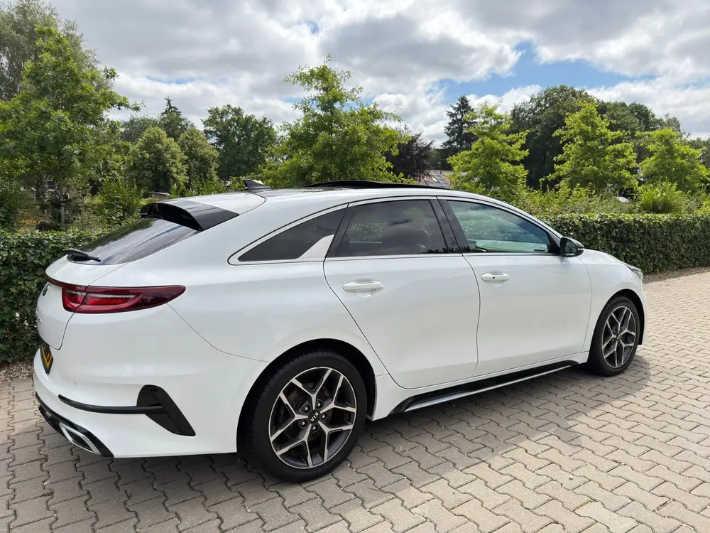 Kia ProCeed 1.4 T-GDI GT-Line 140PK , 6-Bak , Panodak , Clim uit 2019, foto 5
