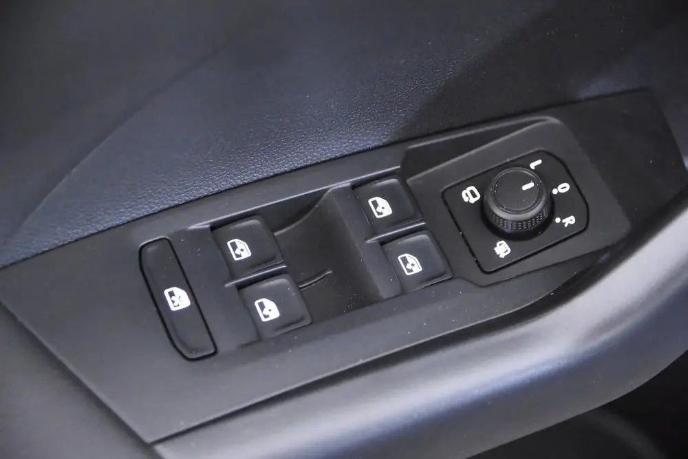 Volkswagen T-Cross TSI Life *1ste eigenaar*Navigatie*Camera* uit 2023, foto 15