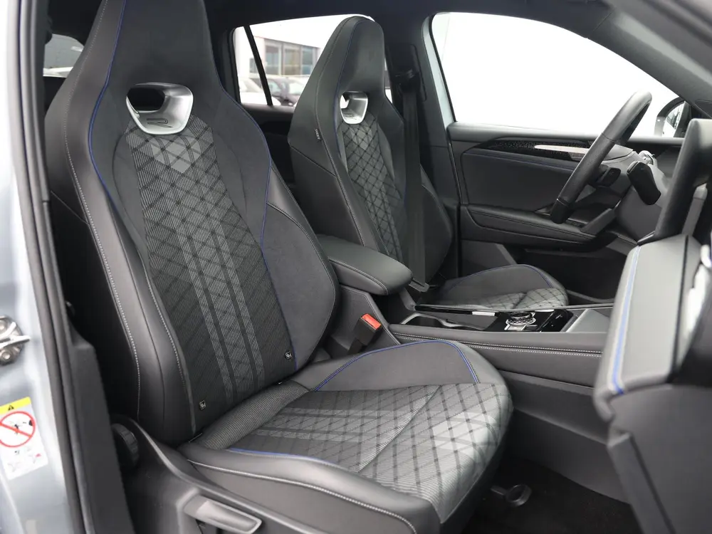 Volkswagen Tiguan 1.5 eHybrid R-Line Edition 272PK DSG | Bla uit 2025, foto 8