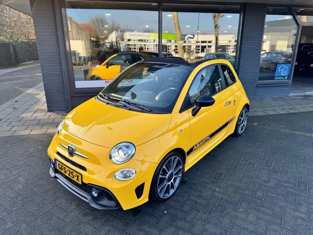 Abarth 595 1.4 T-Jet Abarth Turismo 70th Anniversary |CABRIO uit 2020, foto 2