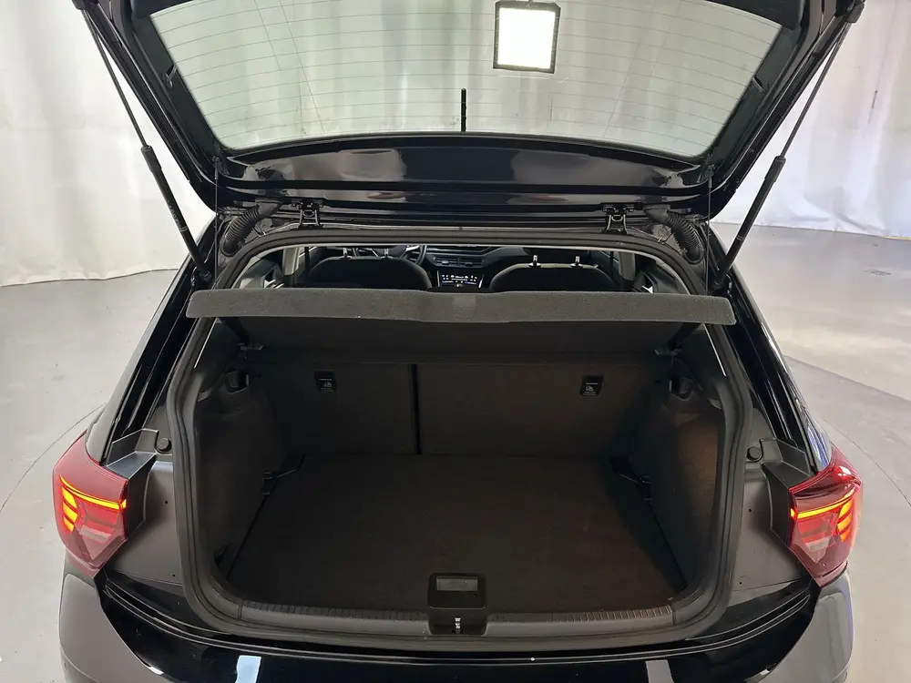 Volkswagen Polo 1.0 TSI Life Business Stoelverwarming Parkee uit 2022, foto 15