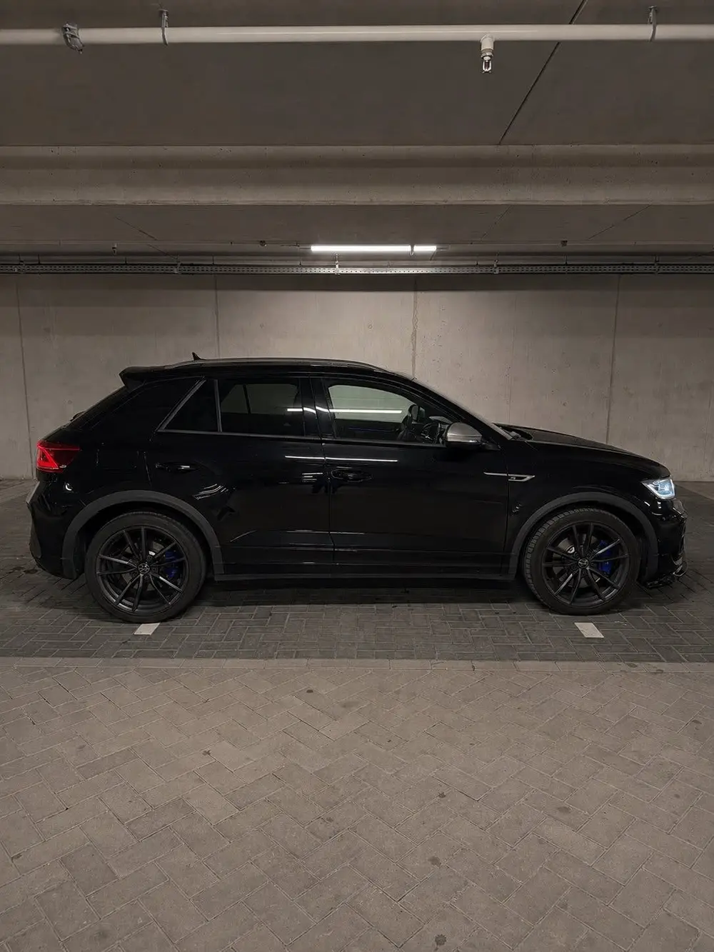 Volkswagen T-Roc R 2.0 AKRA 4Motion 7-DSG 2022 Zwart PANO uit 2022, foto 6